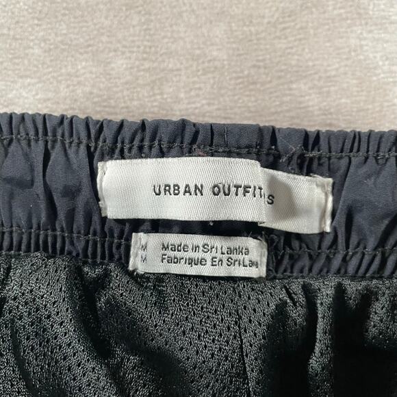 Women’s Urban Outfitters Black Multi Pocket Cargo Gorpcore Utility Pants - Picture 3 of 6